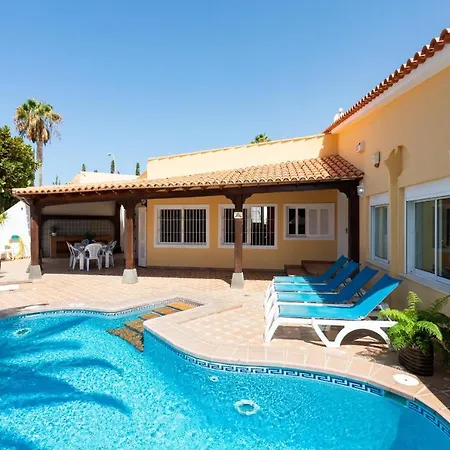 Casa Ajabo With Heateable Pool Вилла Адехе