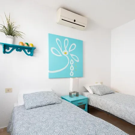 Casa Ajabo With Heateable Pool Вилла