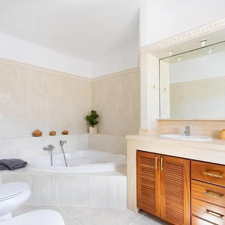 Casa Ajabo With Heateable Pool Вилла