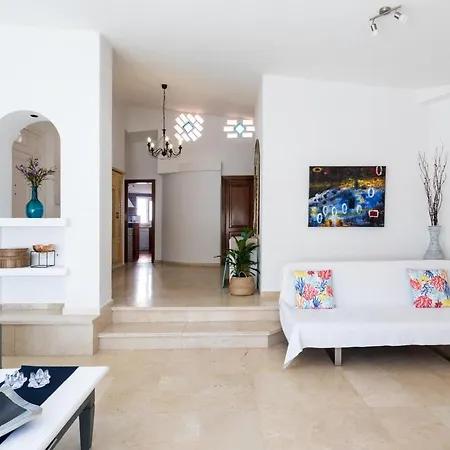 Casa Ajabo With Heateable Pool Вилла Адехе