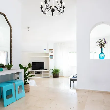 Casa Ajabo With Heateable Pool