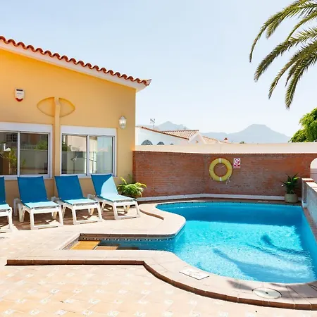 Casa Ajabo With Heateable Pool 아데제