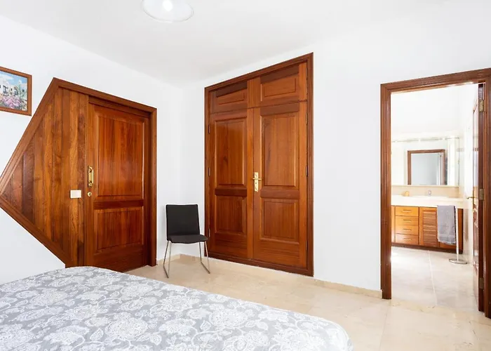 Casa Ajabo With Heateable Pool